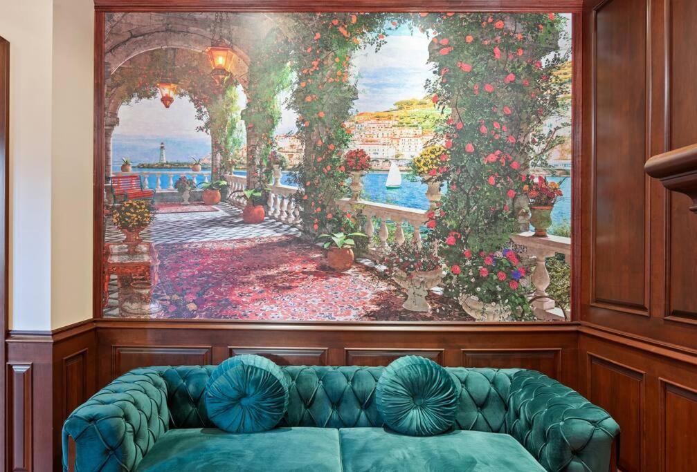 French Chateau W/Swim Spa & Theatre: 11,700 Sqft YYC Exterior foto